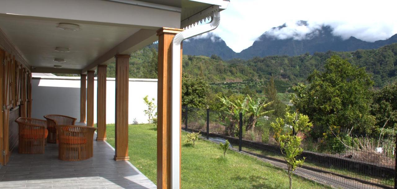 Villa Le Jacaranda ซาลาซี ภายนอก รูปภาพ